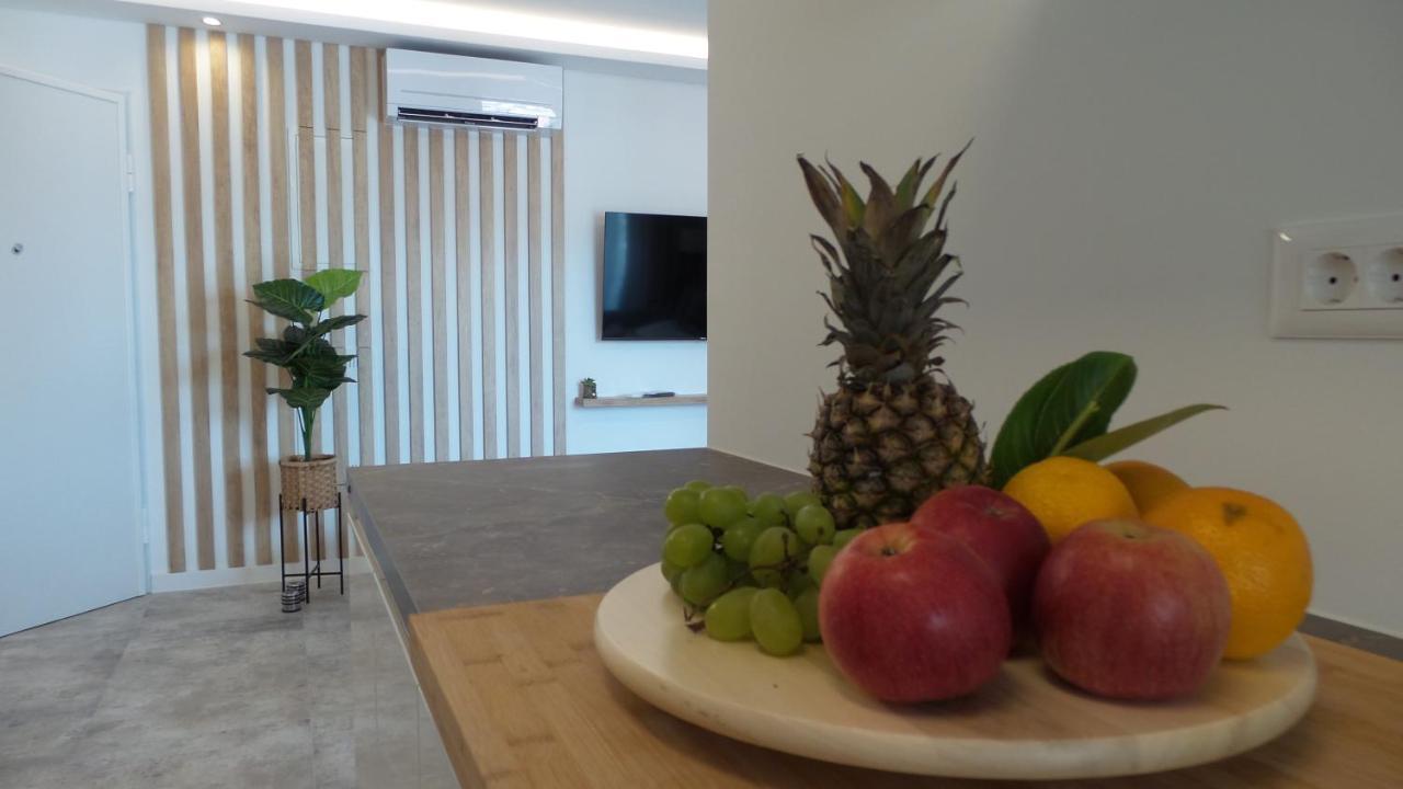 Apartments L-A-M Podstrana Luaran gambar