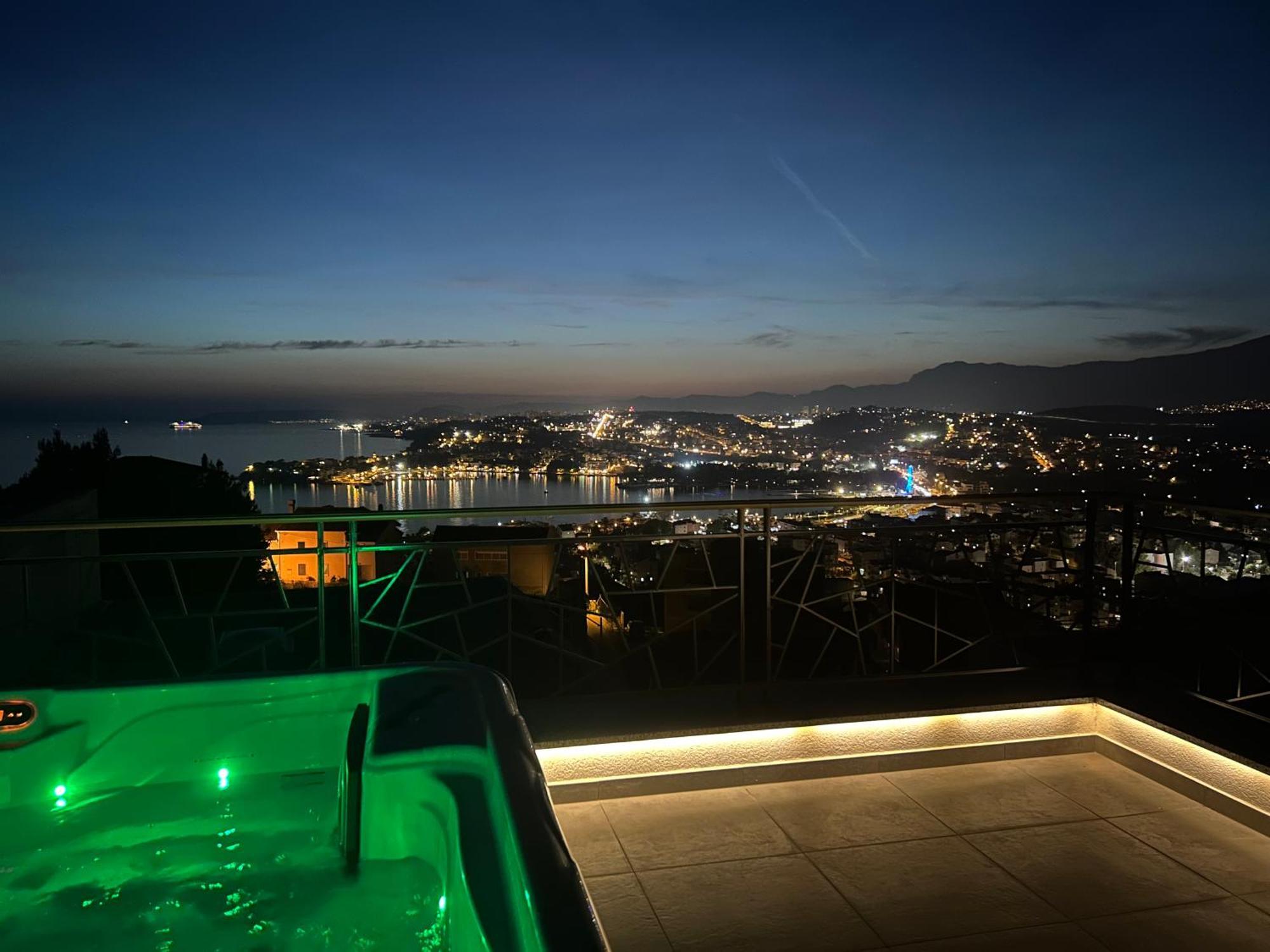 Apartments L-A-M Podstrana Luaran gambar