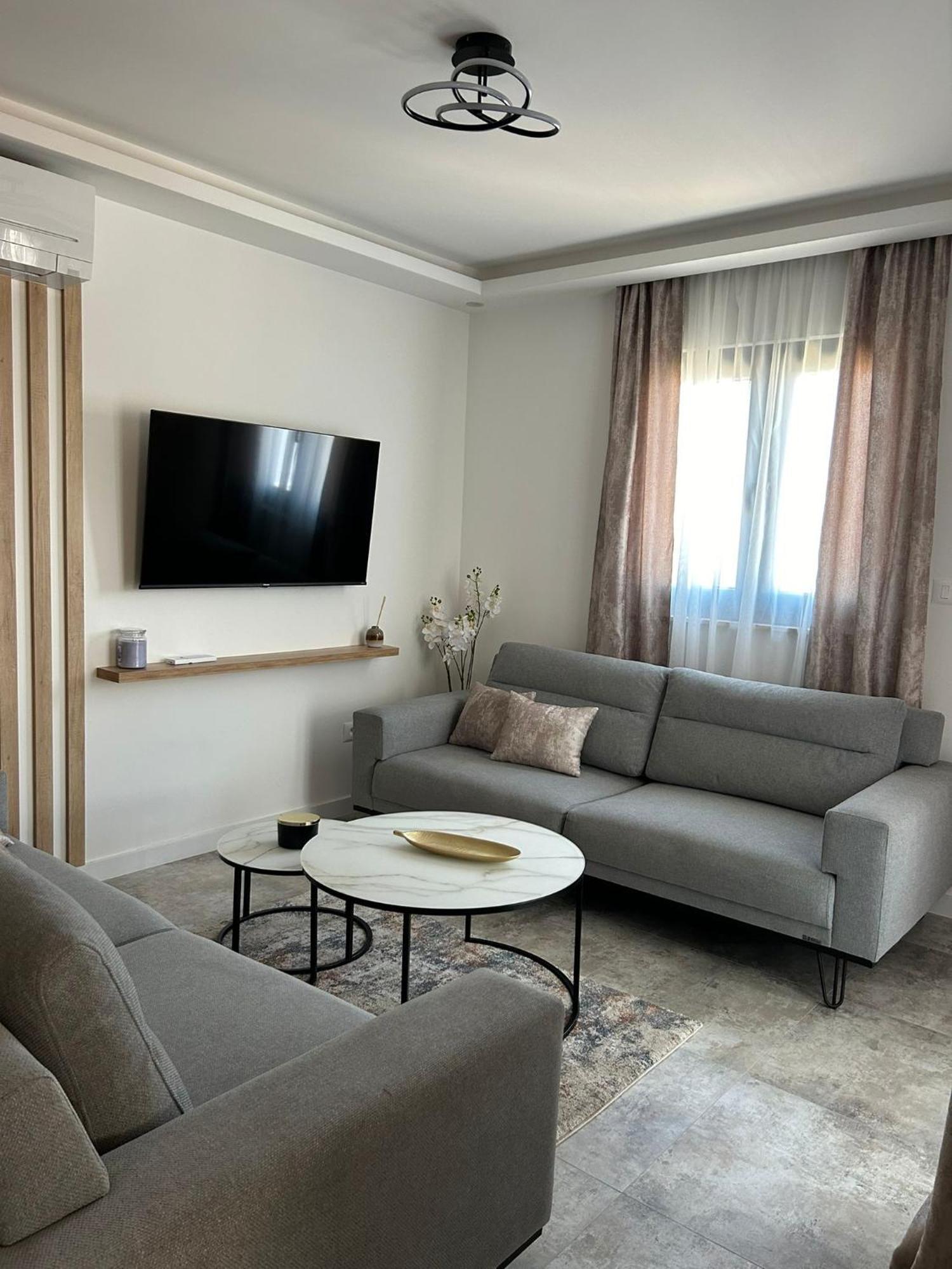 Apartments L-A-M Podstrana Luaran gambar