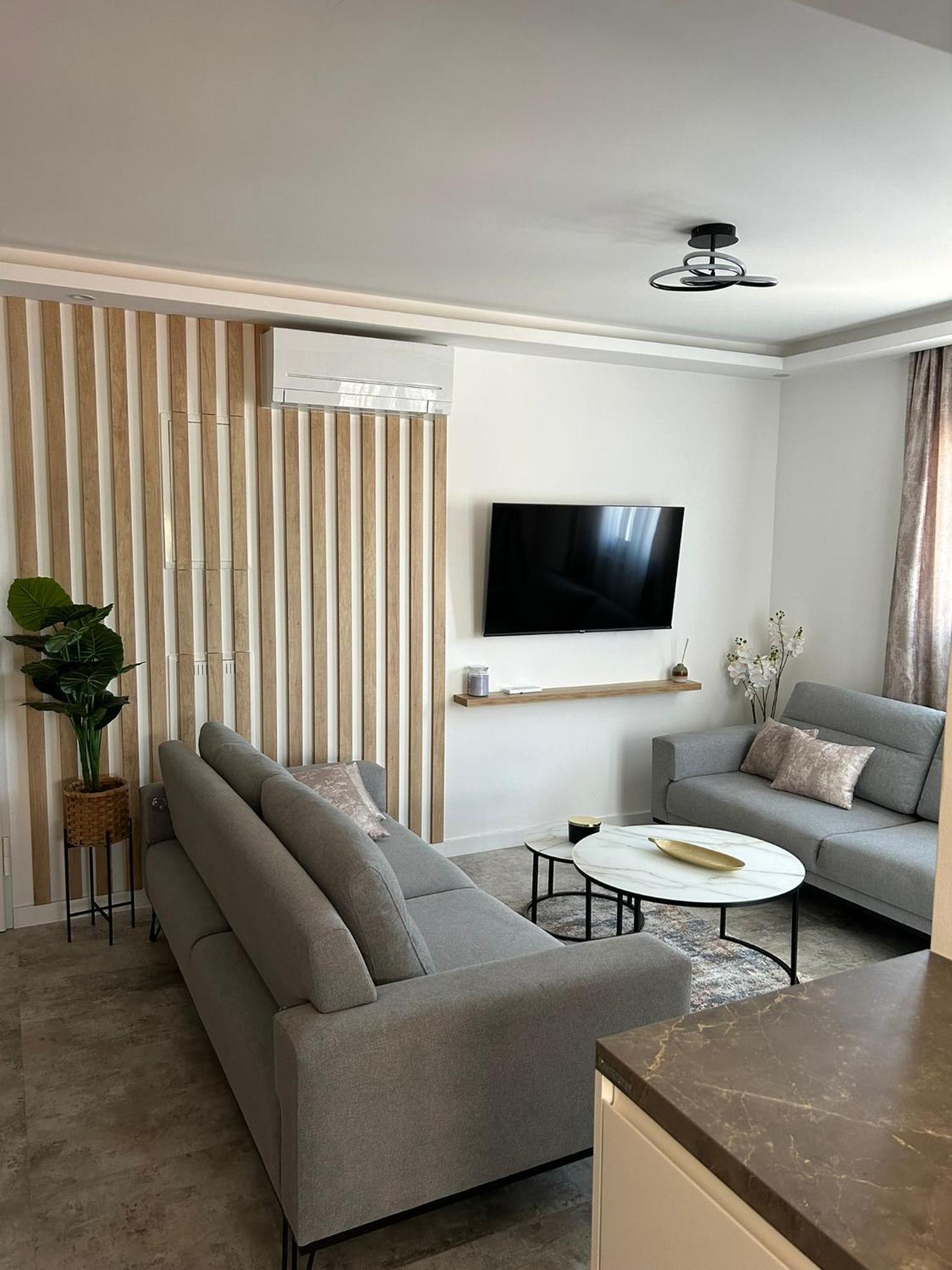 Apartments L-A-M Podstrana Luaran gambar